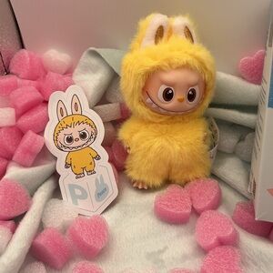 🎀 Pop Mart Labubu The Monsters Pin for Love Series “P”